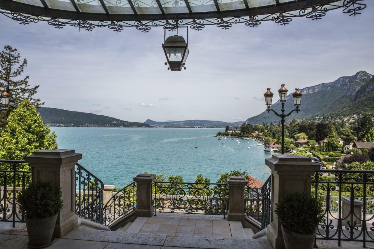 Le Palace De Menthon Exterior photo View of Lake Annecy from the hotel