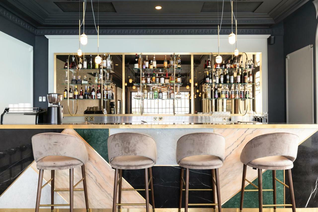 Le Palace De Menthon Exterior photo The bar at the 2018 edition of the World Economic Forum