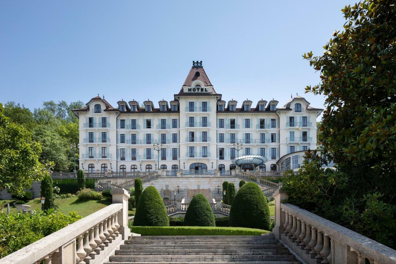 Le Palace De Menthon Exterior photo